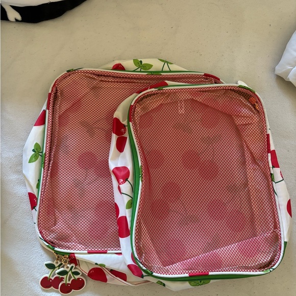 Cherry Pattern Women's Travel Bag Set - Picture 1 of 1